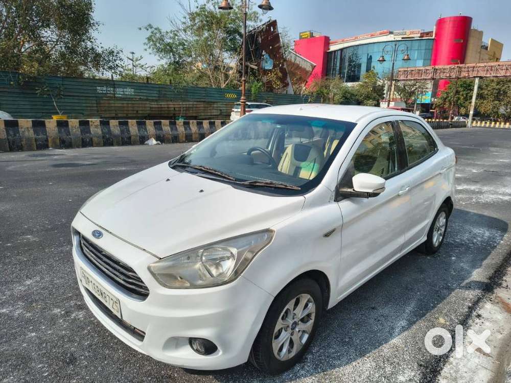 Ford Figo Aspire Titanium Blu, 2017, Petrol