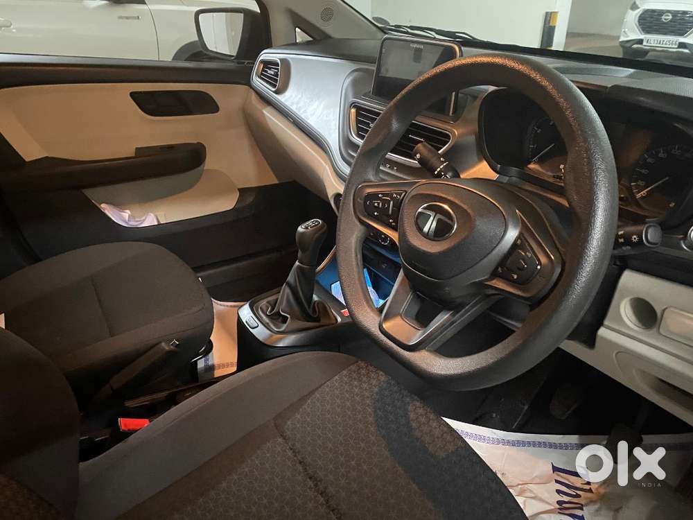 Tata Altroz Single Owner, Manual, Less Than 10,000 Km Done, Karnataka