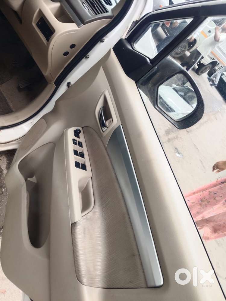 Maruti Suzuki Ertiga 2012-2015 Zxi, 2012, Petrol