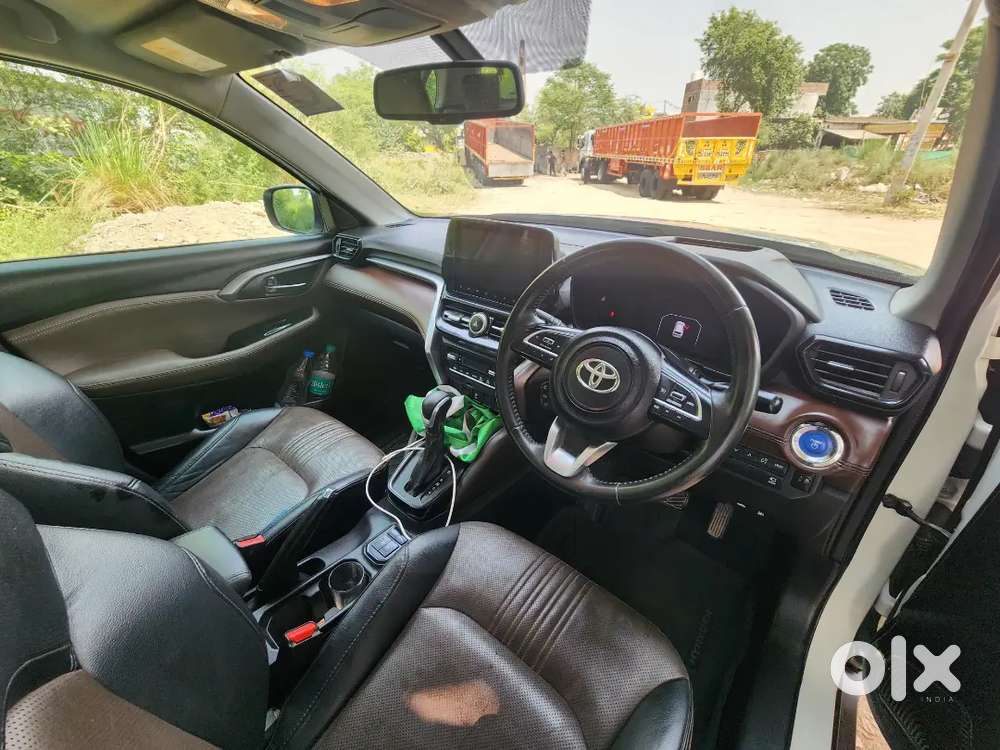 Toyota Urban Cruiser Hyryder 2022 Petrol+ev 109000 Km Driven