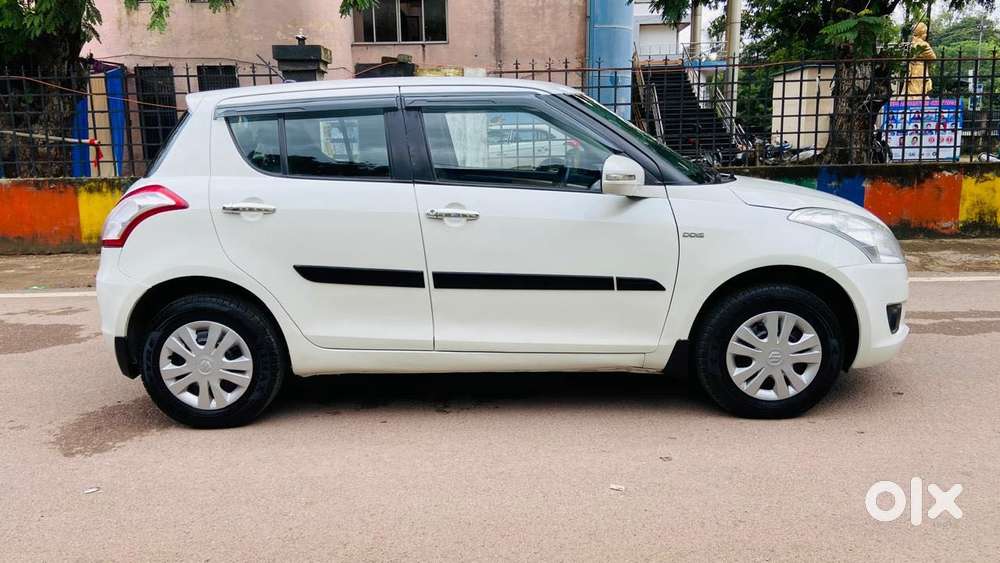 Maruti Suzuki Swift 1.2 Vxi (o), 2014, Petrol