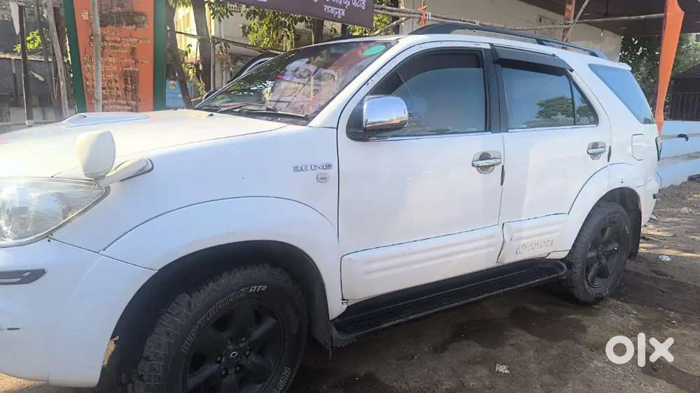 Toyota Fortuner 2012
