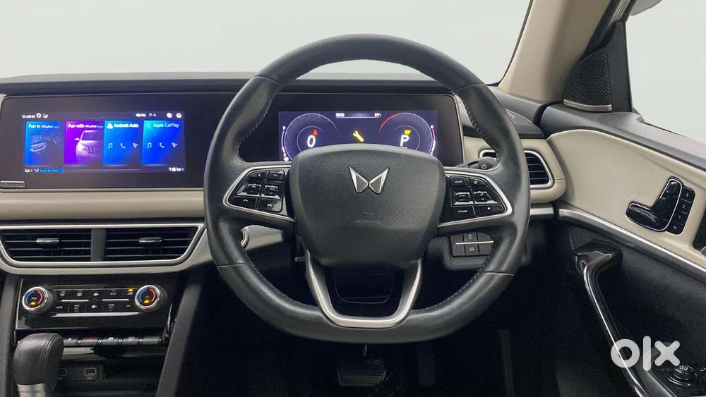 Mahindra Xuv700 2.0 Ax 7 Petrol At Luxury Pack Str, 2022, Petrol