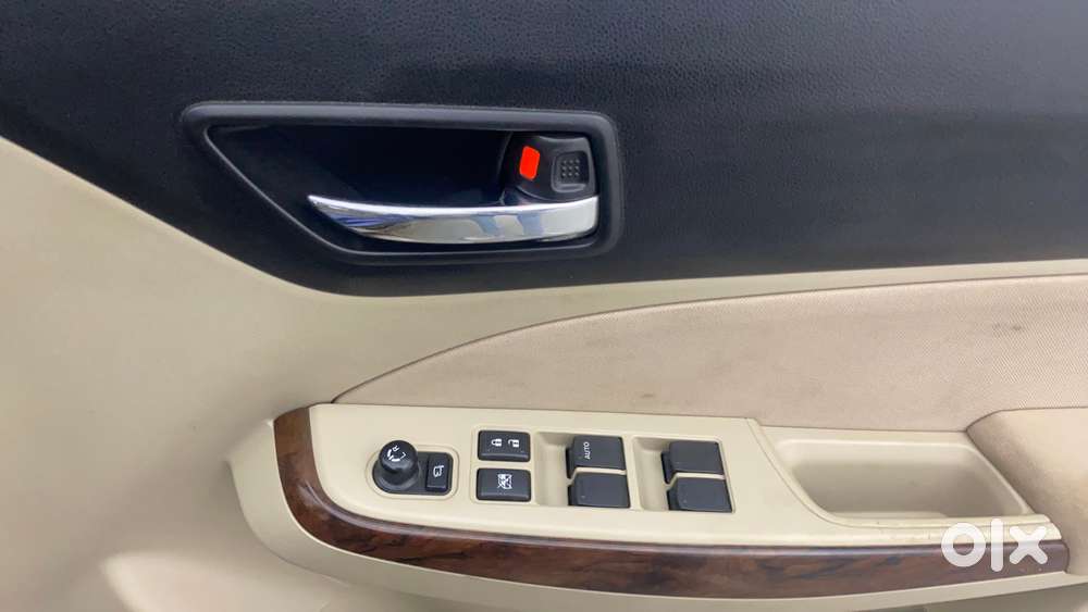 Maruti Suzuki Swift Dzire Amt Zxi, 2017, Petrol