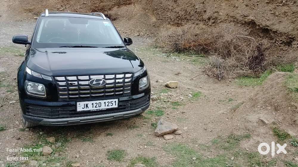 Hyundai Venue 7900 Km Driven