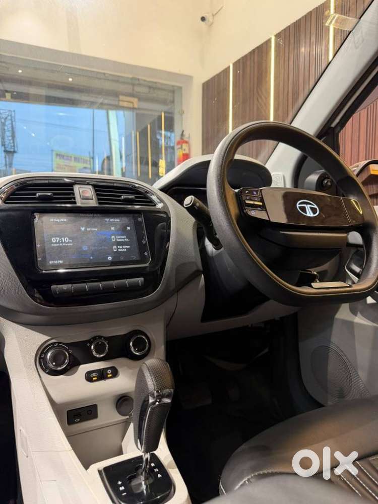 Tata Tiago 1.2 Revotron Xta, 2025, Petrol