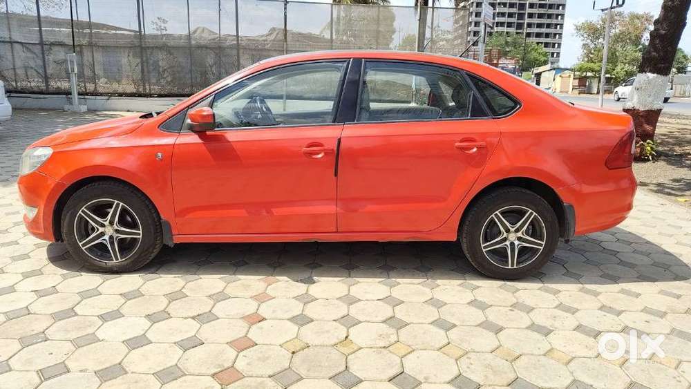 Skoda Rapid 2013-2016 1.5 Tdi At Ambition With Alloy Wheel, 2015, Di..
