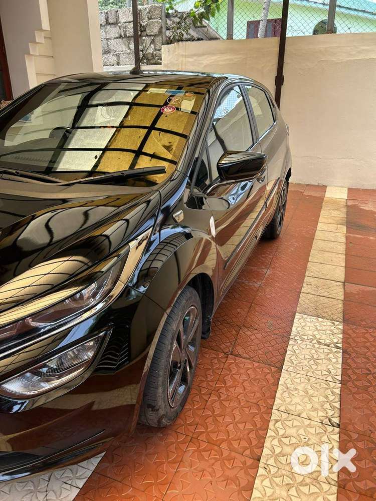 Tata Altroz Xz+ 2022 Dark Edition