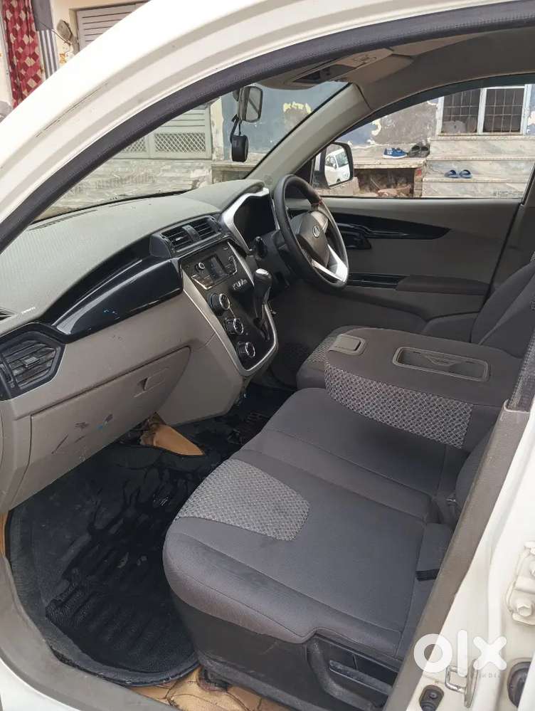 Mahindra Kuv100 K8 6 Seater Petrol Car Good  Running Condition