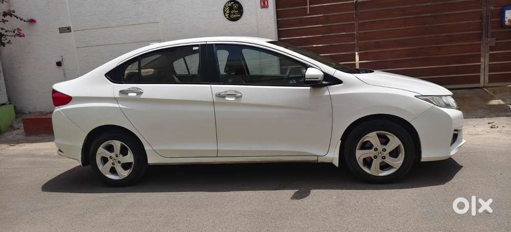 Honda City 1.5 V 4th Gen I-vtec Mt, 2016, Petrol