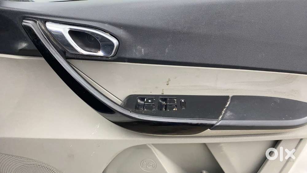 Tata Tiago 1.2 Revotron Xz, 2018, Petrol