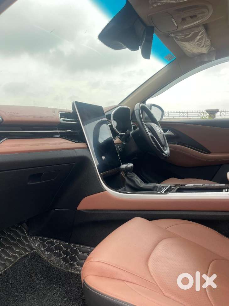 Mg Hector Plus Savvy Pro 1.5 Turbo Petrol Cvt 7 Str, 2024, Petrol