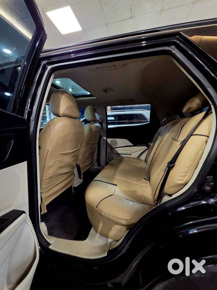 Mahindra Xuv300 W6, 2024, Petrol