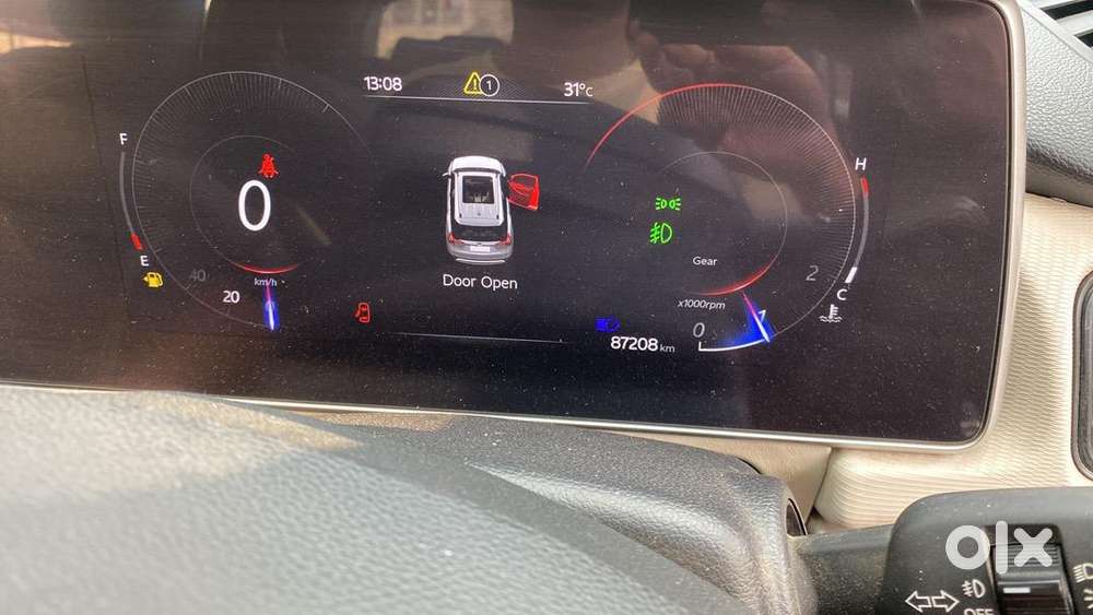 Mahindra Xuv700 2024 Diesel 85000 Km Driven