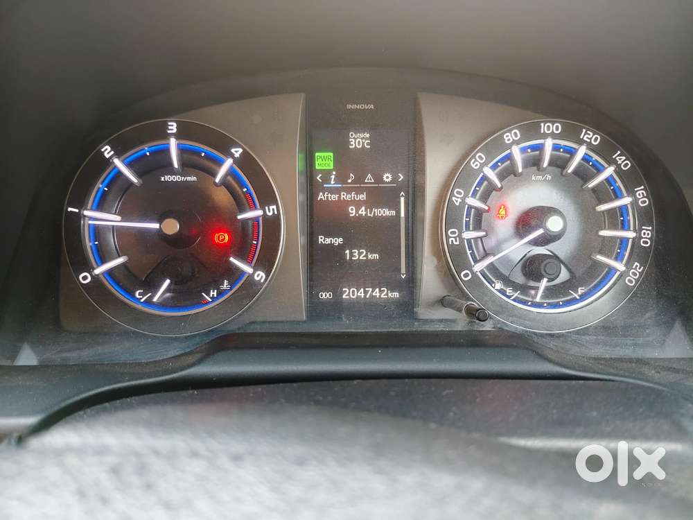 Toyota Innova Crysta 2.4 V, 2016, Diesel