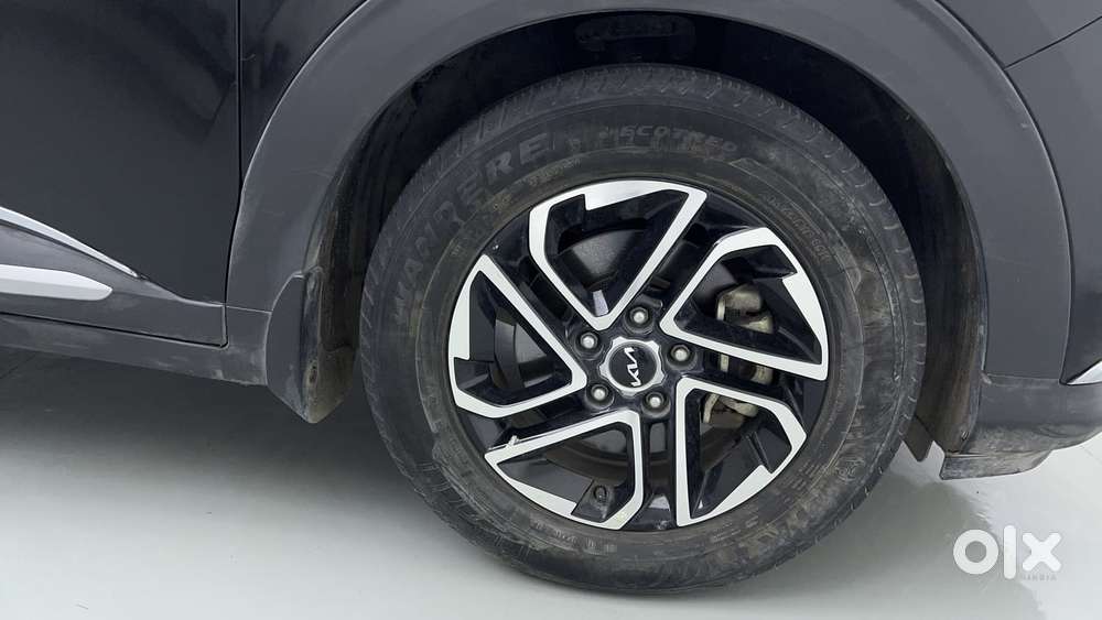 Kia Carens 1.5 Luxury Plus Turbo Dct 7 Str, 2023, Petrol