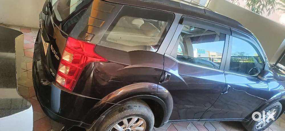 Mahindra Xuv500 2.2 W10 2017