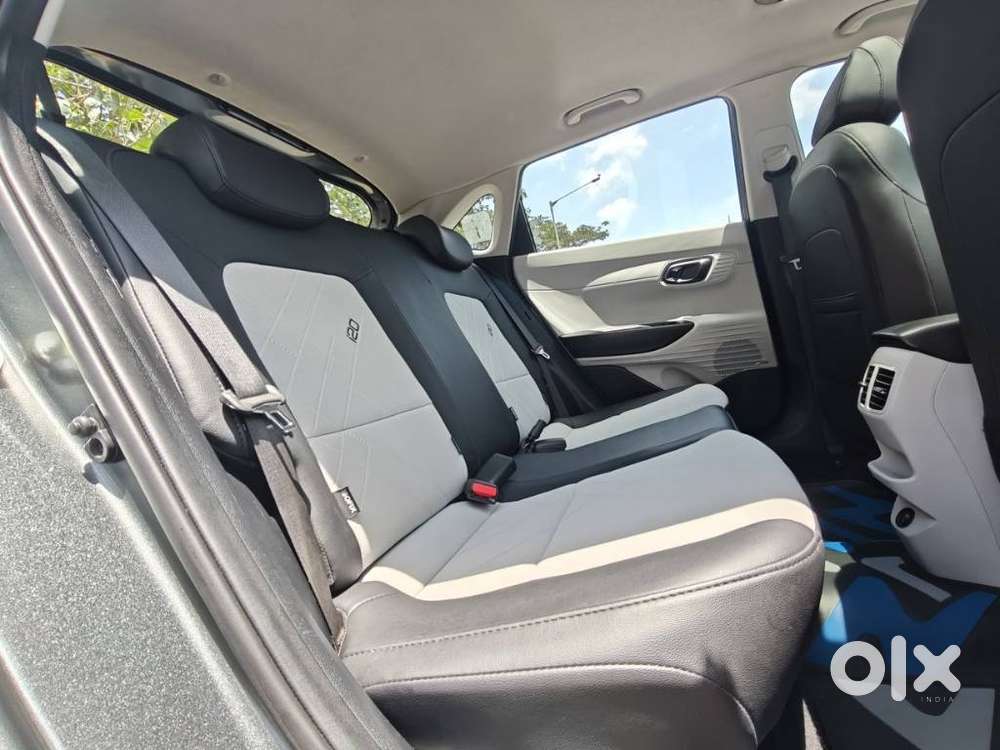 Hyundai I20 Asta (o) 1.2 Ivt, 2024, Petrol