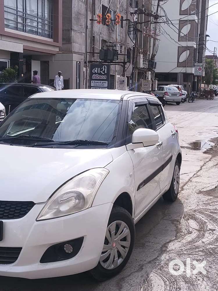 Maruti Suzuki Swift 2013 Cng & Hybrids Well Maintained