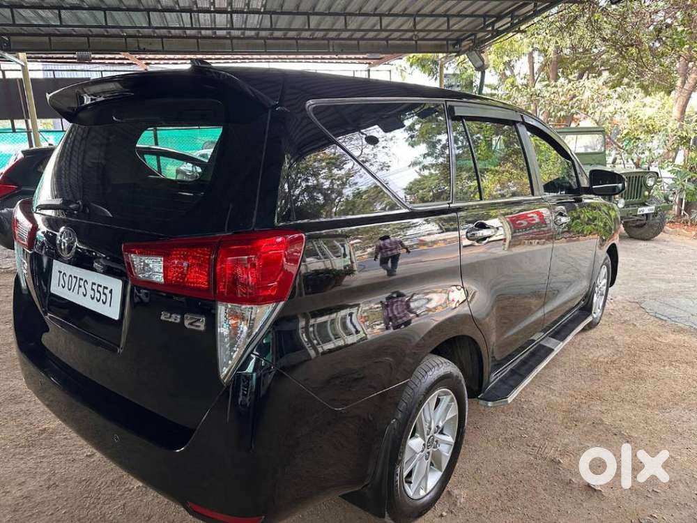 Toyota Innova Crysta 2.8 Zx At 7 Seater, 2017, Diesel