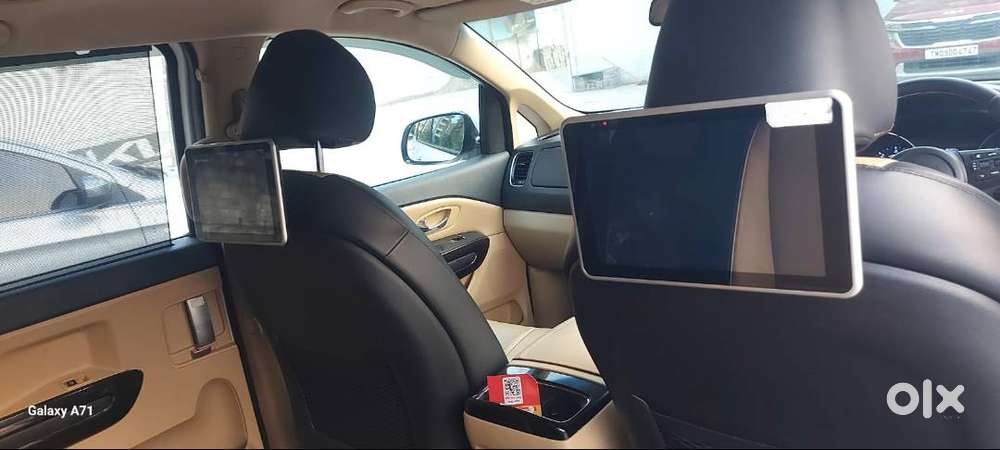 Kia Carnival Limousin Plus 7 Str