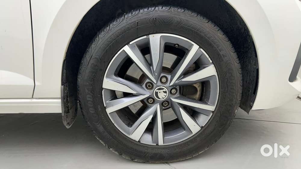 Skoda Slavia Style 1.5l Tsi Dsg, 2022, Petrol