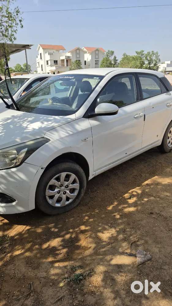 Hyundai Elite I20 2015 Diesel 120000 Km Driven