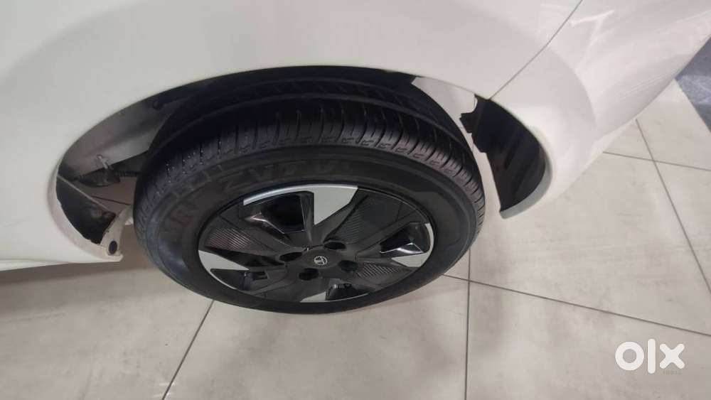 Tata Tiago 1.05 Revotorq Xt Option, 2025, Petrol