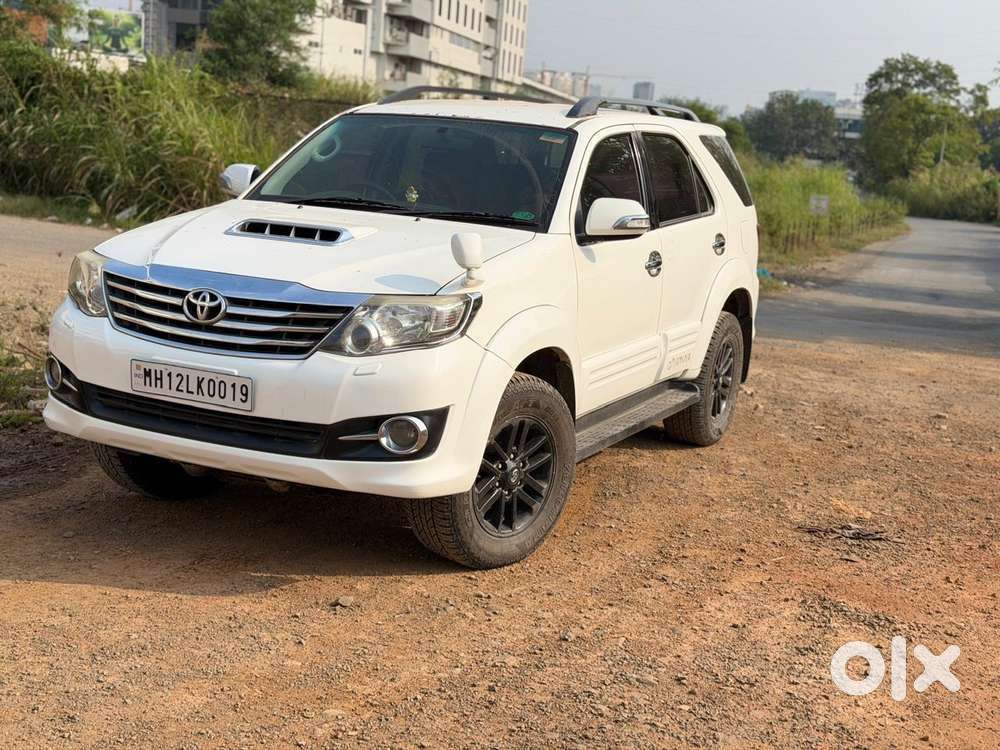 Toyota Fortuner 4x2 Manual, 2014, Diesel