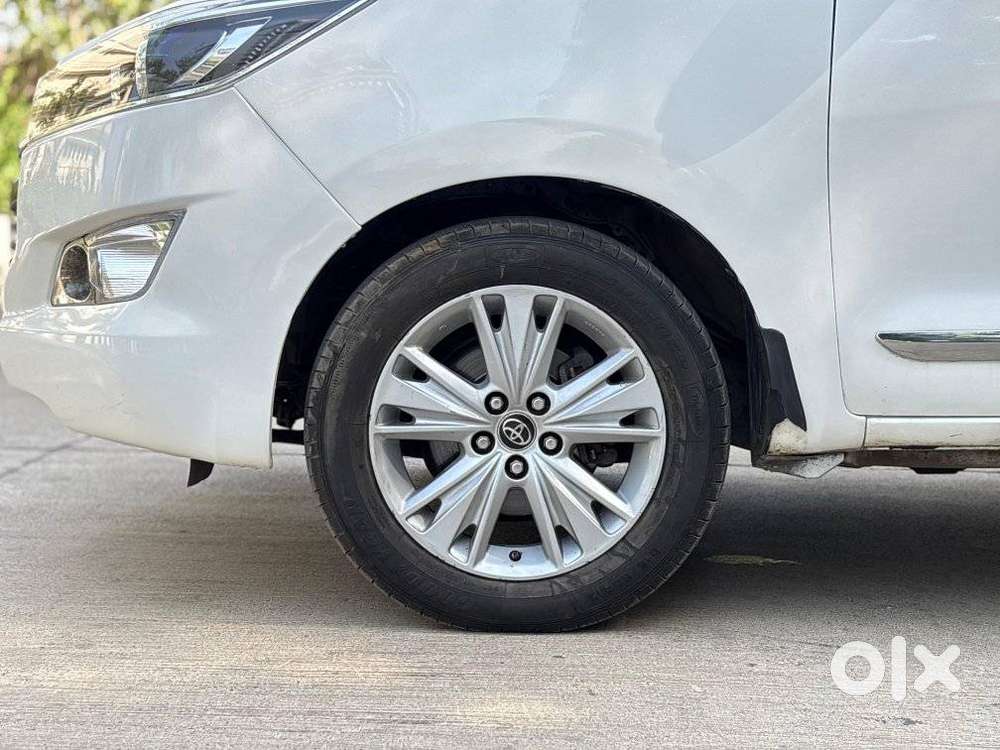 Toyota Innova Crysta 2.8z Automatic, 2017, Diesel