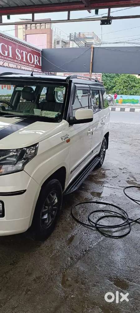 Mahindra Tuv 300 2018