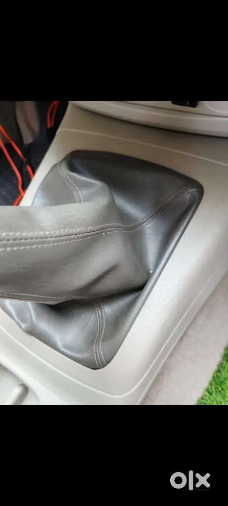 Toyota Innova Petrol Automatic 2011 Model