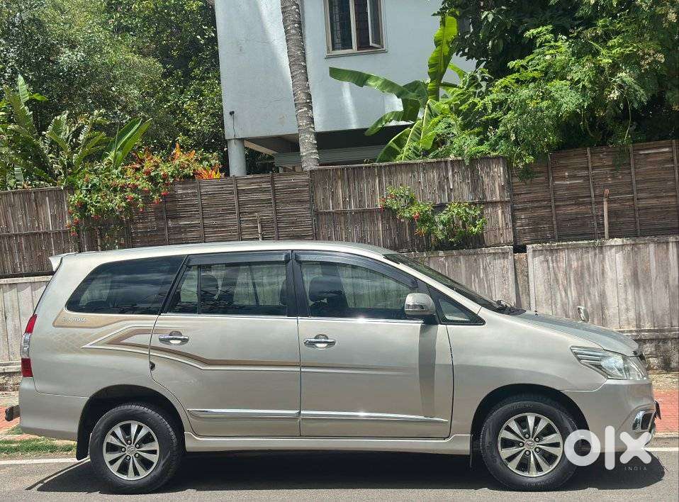 Toyota Innova 2.5 Z Diesel 7 Seater, 2015, Diesel