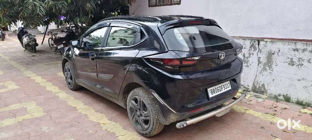 Tata Altroz Xt Dark 2023 Edition Petrol