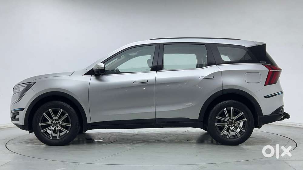 Mahindra Xuv700 2.0 Ax 7 Petrol At Luxury Pack Str, 2022, Petrol