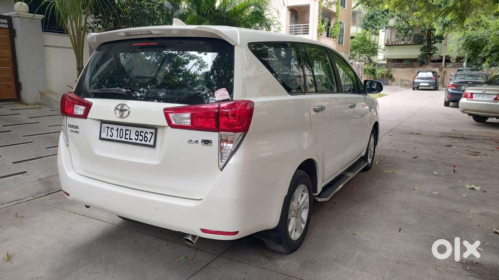 Toyota Innova Crysta 2.4 V 8 Str, 2017, Diesel