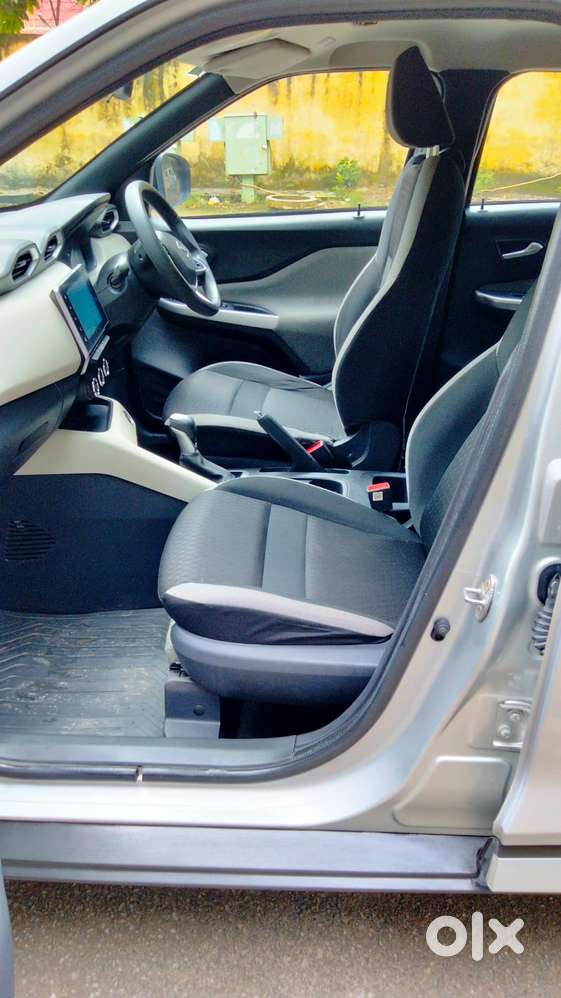 Nissan Magnite 1.0 Xv Turbo Cvt, 2021, Petrol