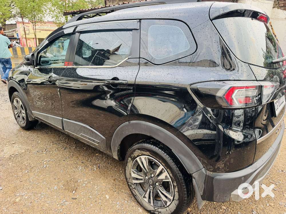 Renault Triber Rxz, 2025, Petrol
