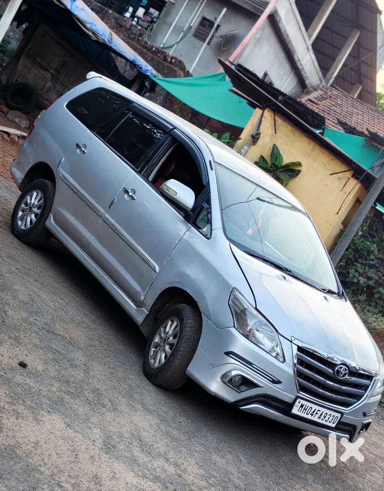 Toyota Innova 2012
