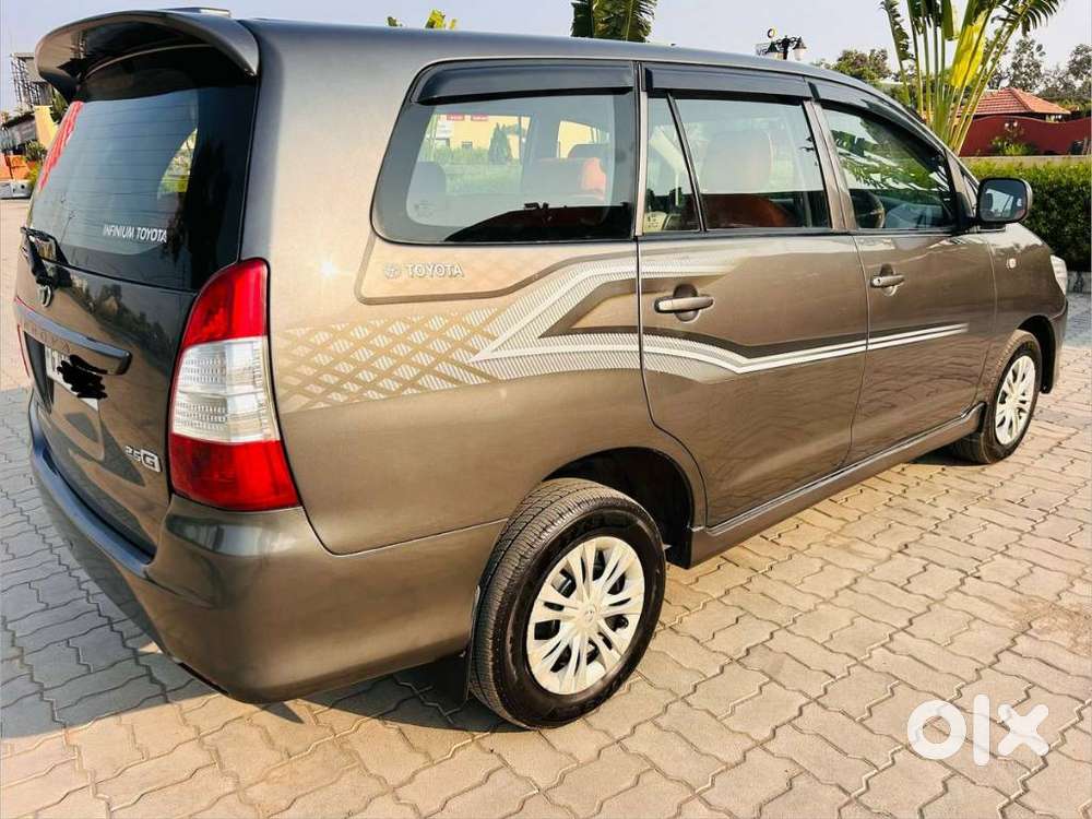 Toyota Innova 2.5 G (diesel) 8 Seater, 2012, Diesel