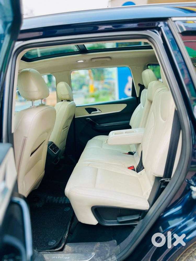 Mahindra Xuv700 2.0 Ax 7 Petrol At Luxury Pack Str, 2024, Petrol