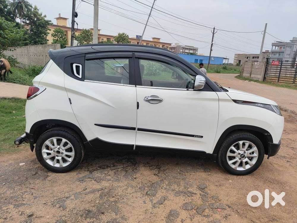 Mahindra Kuv 100 Mfalcon G80 K8 Dual Tone, 2017, Petrol