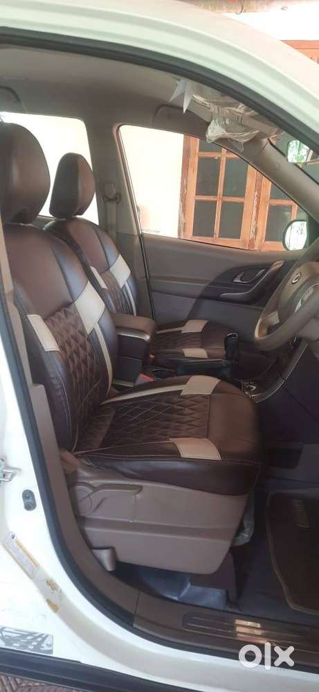 Xuv500 (driven Only 28400 Km) No Accident, Well Maintained