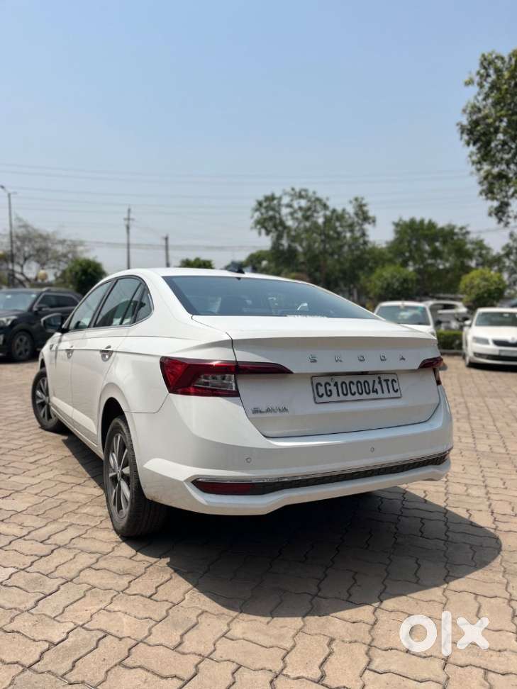 Skoda Slavia 1.0 Tsi Style At, 2024, Petrol