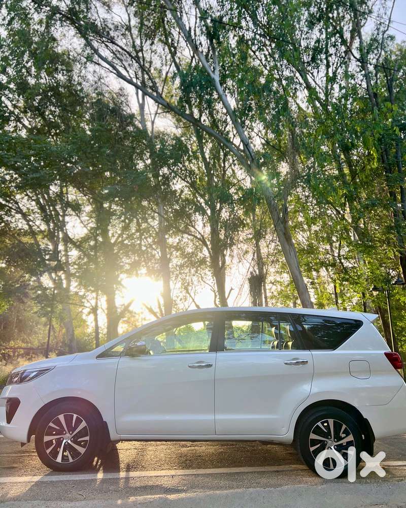 Toyota Innova Crysta [2020-ongoing] 2.4 Zx At 7 Str, 2022, Diesel