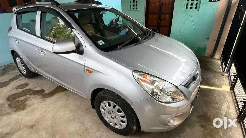 Hyundai I20 2009 Petrol 160000 Km Driven Well Maintained Ac Good