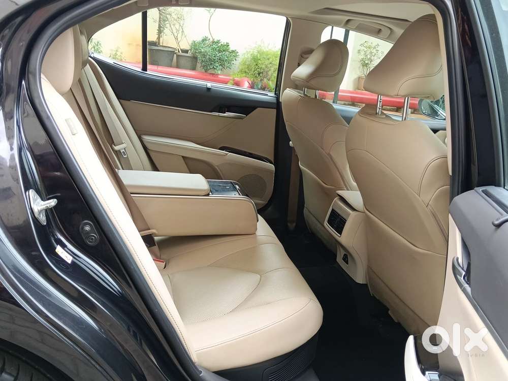 Toyota Camry 2.5 Hybrid, 2019, Petrol