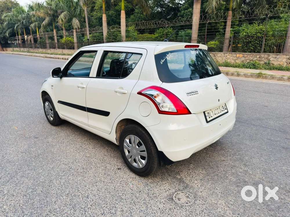 Maruti Suzuki Swift Lxi Optional-o, 2017, Petrol