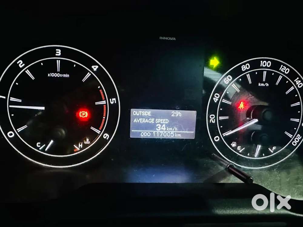 Toyota Innova Crysta 2017 Diesel 117000 Km Driven