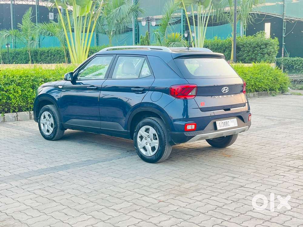 Hyundai Venue 1.2 S (o), 2021, Petrol